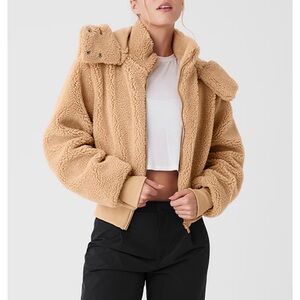 Alo Yoga - Foxy Sherpa Jacket - Carmel - Small